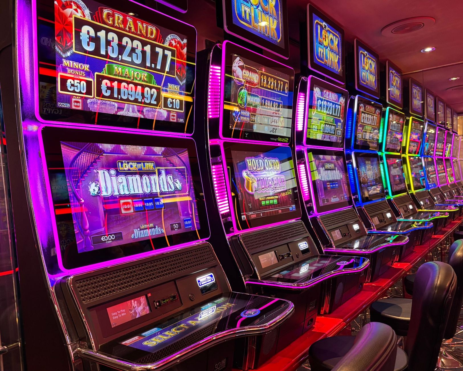 Casoola social casino gameplay on mobile and tablet